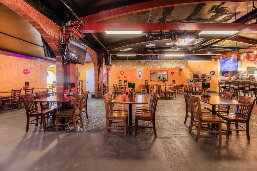 More Photos Of 1319 E 1st Ave, Zillah Restaurant For Sale