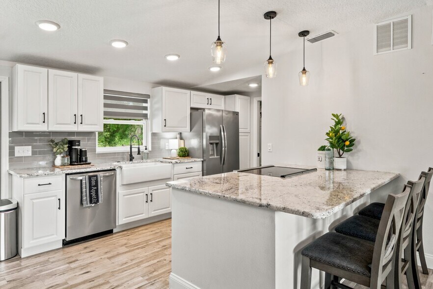 More Photos Of 749 N State Road 415, Osteen Office Residential For Sale