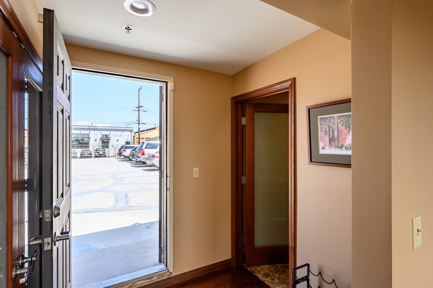 More Photos Of 122 Sheldon St, El Segundo Loft Creative Space For Sale