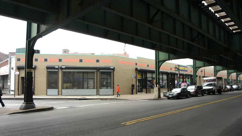 More Photos Of 9108-9116 Roosevelt Ave, Jackson Heights Drugstore For Lease