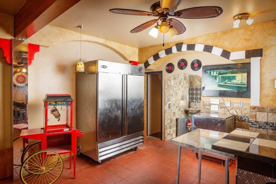 More Photos Of 23450 Crest Forest Dr, Crestline Restaurant For Sale