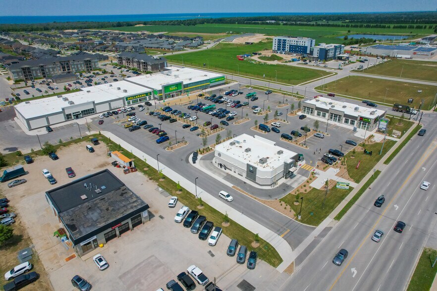 More Photos Of 1110 Goderich St, Port Elgin General Retail For Lease