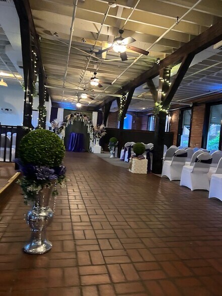 More Photos Of 315 W Solomon St, Griffin Office For Sale