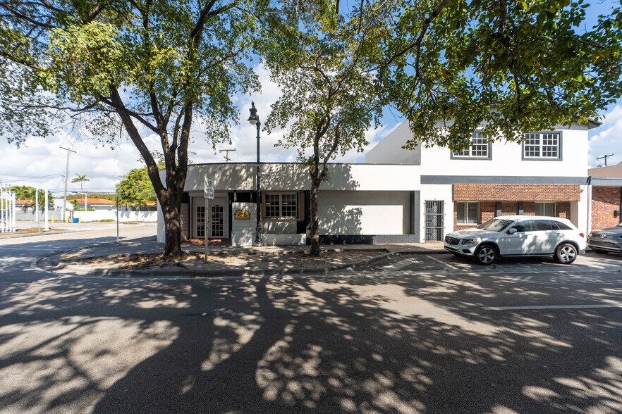 More Photos Of , Coral Gables Office For Sale