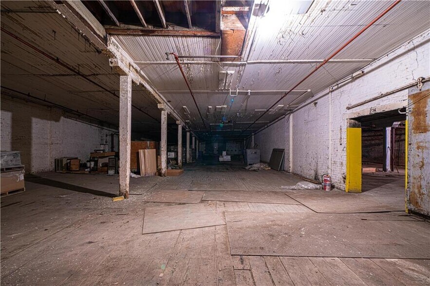 More Photos Of 202 Main St, Saint Joseph Refrigeration Cold Storage For Lease