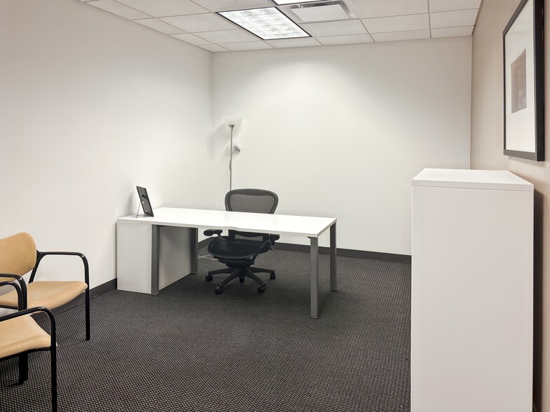 More Photos Of 2000 Auburn Dr, Beachwood Coworking Space