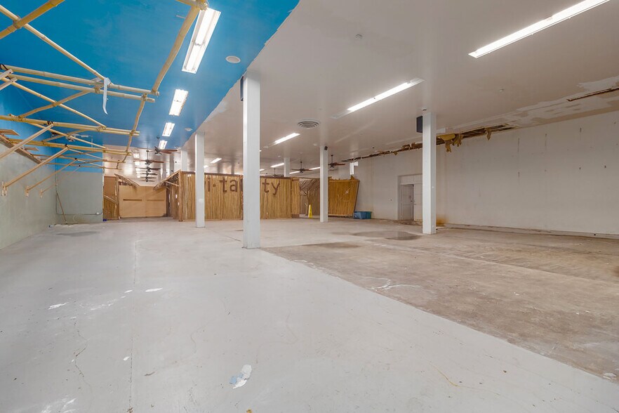 More Photos Of 138 Kamehameha Ave, Hilo Storefront For Sale