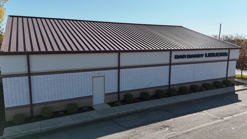 More Photos Of 2108 IFCU Way, Lafayette Storefront For Lease