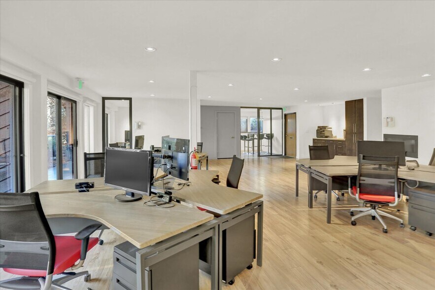 More Photos Of 6450-6464 S Quebec St, Centennial Loft Creative Space For Sale