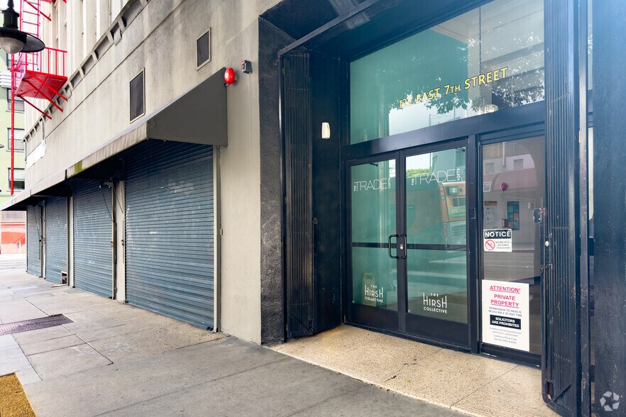 More Photos Of 700 S Main St, Los Angeles Office For Lease