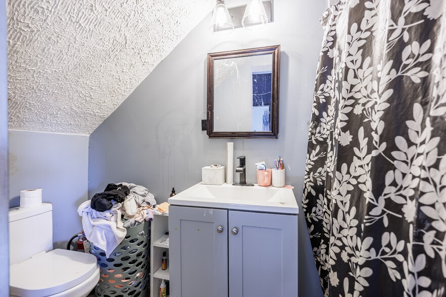 More Photos Of 5692 Pittsford Palmyra Rd, Pittsford Office Residential For Sale