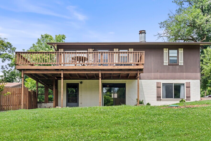 More Photos Of 1810 Little Flock Dr, Rogers Specialty For Sale