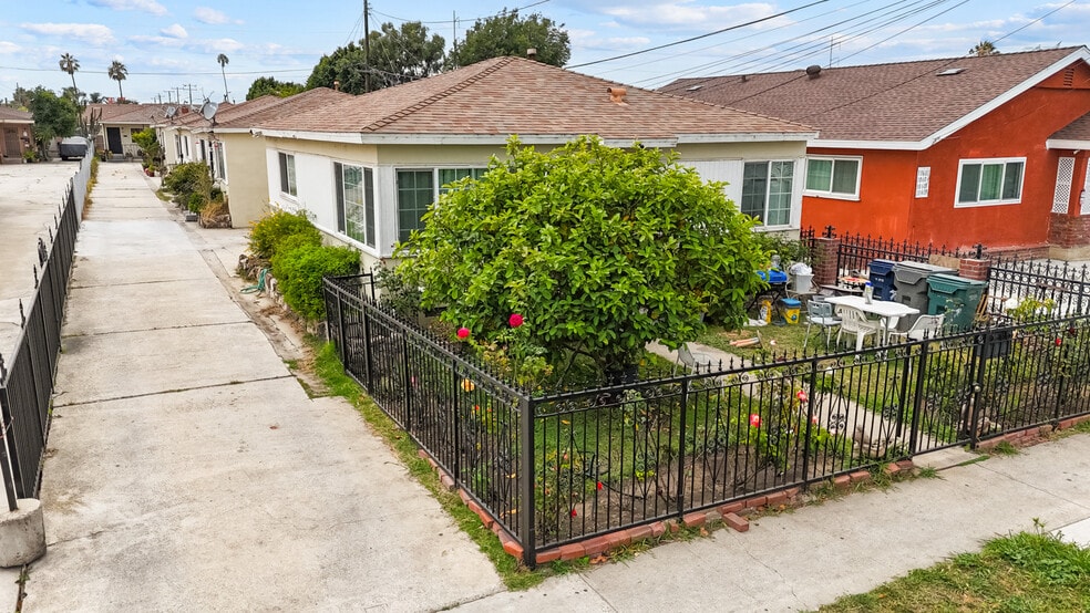 More Photos Of 10605 Buford Ave, Inglewood Apartments For Sale