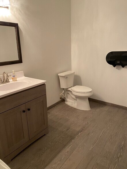 More Photos Of 14665 Lisbon Rd, Brookfield Medical For Lease