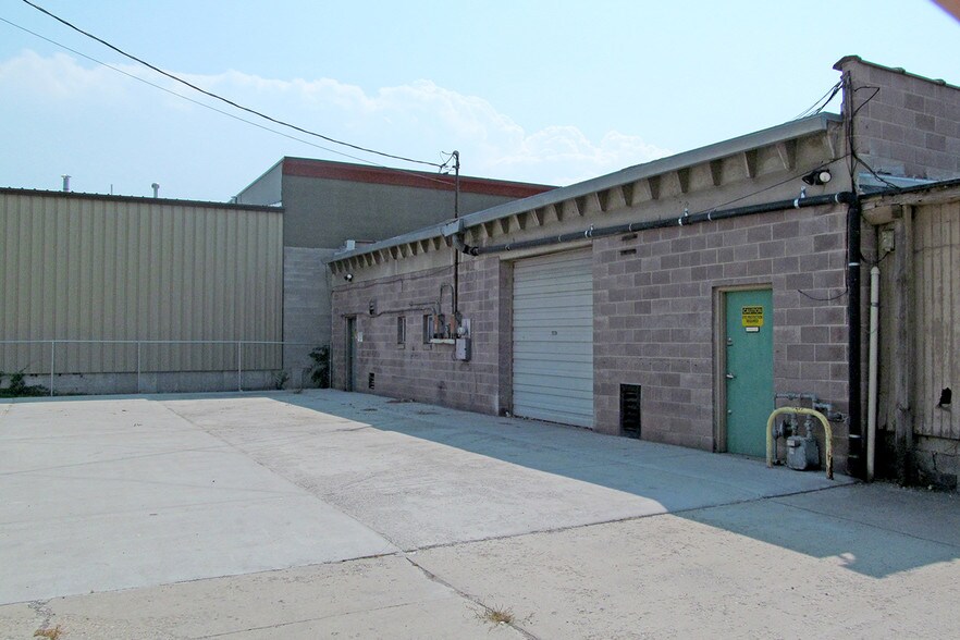 More Photos Of 1541 S 300 W, Salt Lake City Showroom For Lease