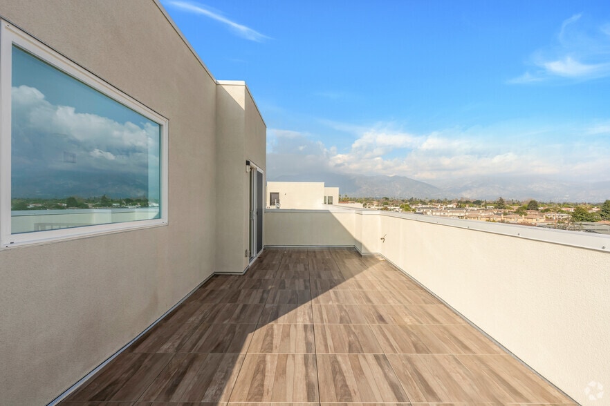 More Photos Of 5570 Rosemead Blvd, Temple City Apartments For Lease