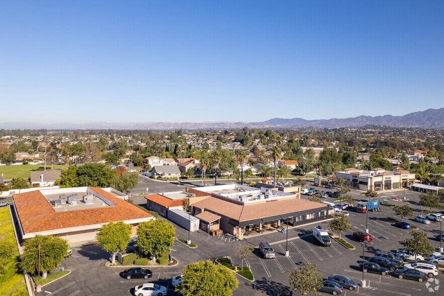 More Photos Of 25250 La Paz Rd, Laguna Hills Freestanding For Lease