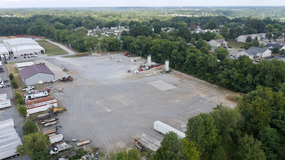 More Photos Of 2727 Union Hall Rd, Clarksville Land For Lease
