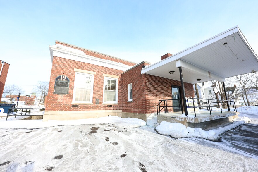 More Photos Of 19-23 Park St, Stoughton Office For Lease