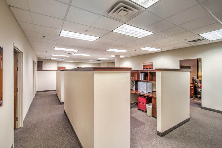More Photos Of 1349 Galleria Dr, Henderson Office Residential For Lease
