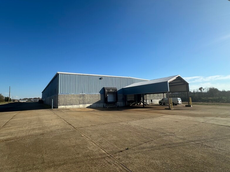 More Photos Of 151 Hanger Cir, Richmond Industrial For Sale