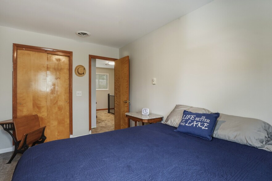 More Photos Of 24 Water St, Hammondsport Hotel For Sale