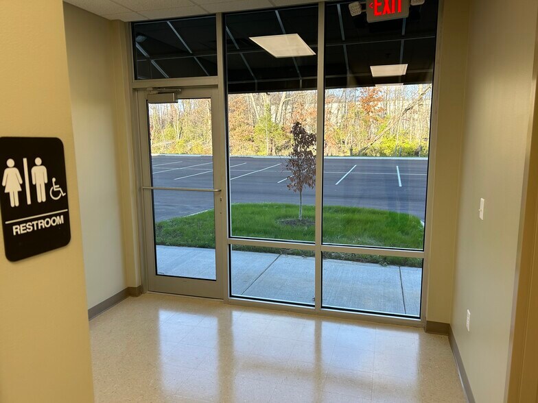 More Photos Of 6451 Ladd Ave, Louisville Warehouse For Sale