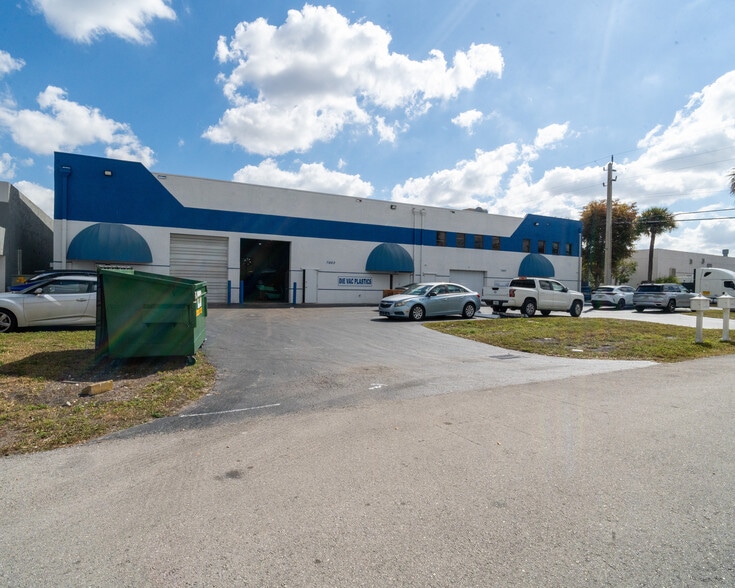 More Photos Of 7801-7821 W 25th Ct, Hialeah Warehouse For Lease