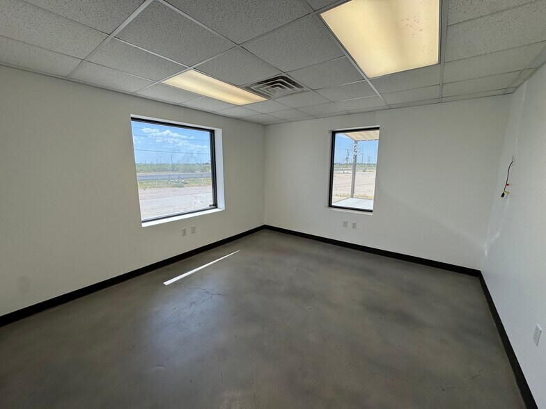More Photos Of 5910 N FM 1788, Midland Warehouse For Lease