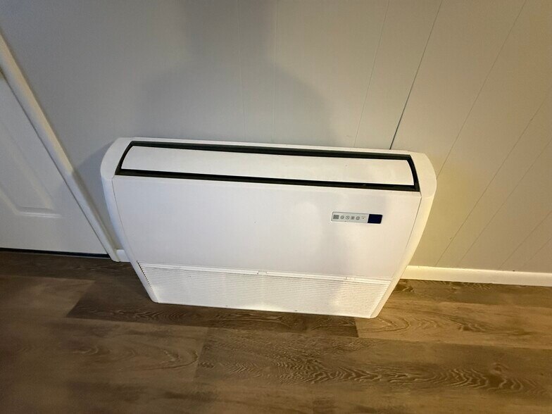 More Photos Of 120-126 N Wooster Ave, Strasburg Storefront Retail Residential For Sale