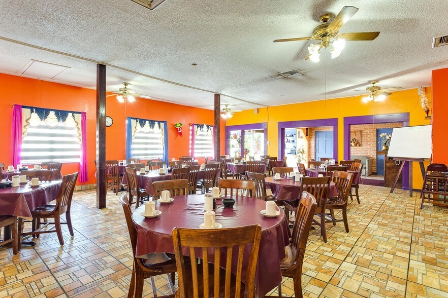 More Photos Of 1990 W Expressway 83, Mercedes Hotel For Sale