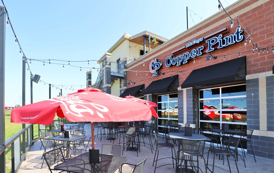 More Photos Of 1710 Crossings Blvd, Shakopee Restaurant For Sale