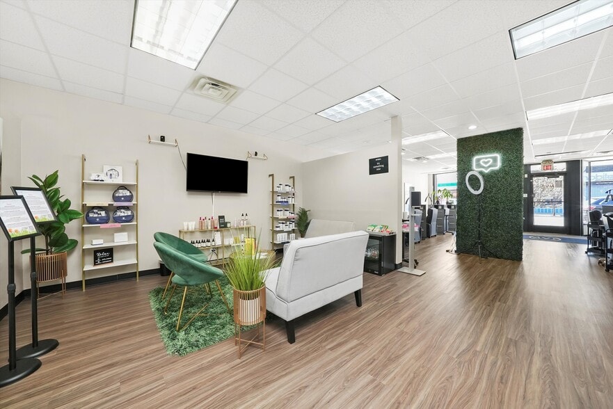 More Photos Of 3322 Ridge Rd, Lansing Storefront For Lease