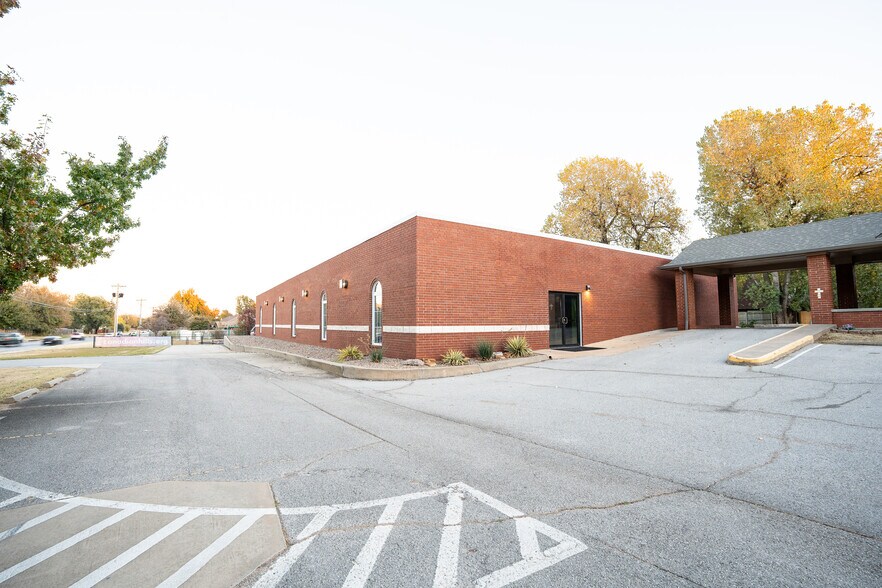 More Photos Of 11744 W Reno Ave, Yukon Religious Facility For Sale