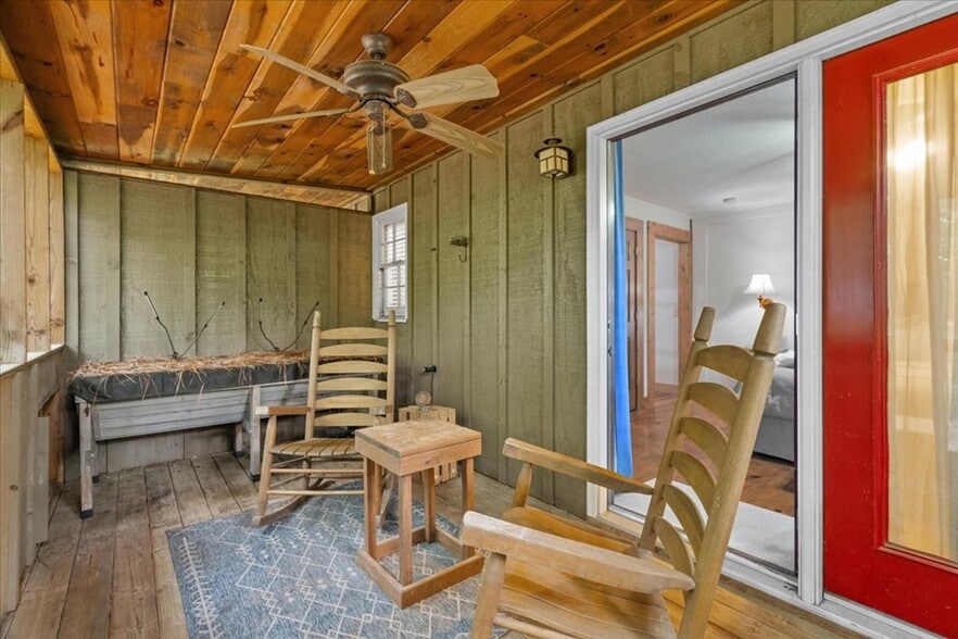 More Photos Of 9440 GA-52, Chatsworth Hospitality For Sale