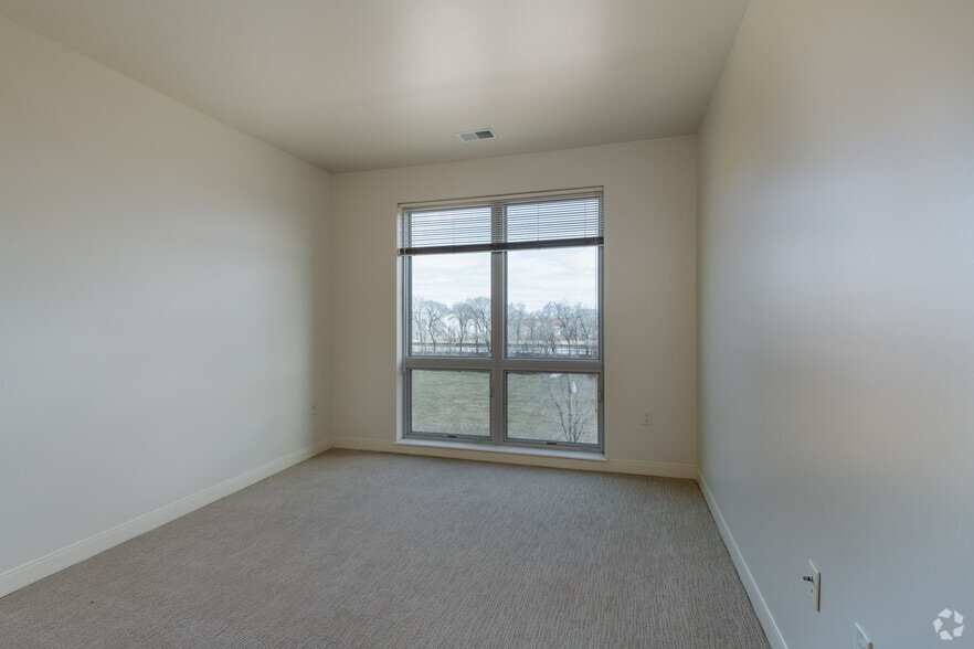 More Photos Of 1320 S 1st St, Milwaukee Apartments For Lease