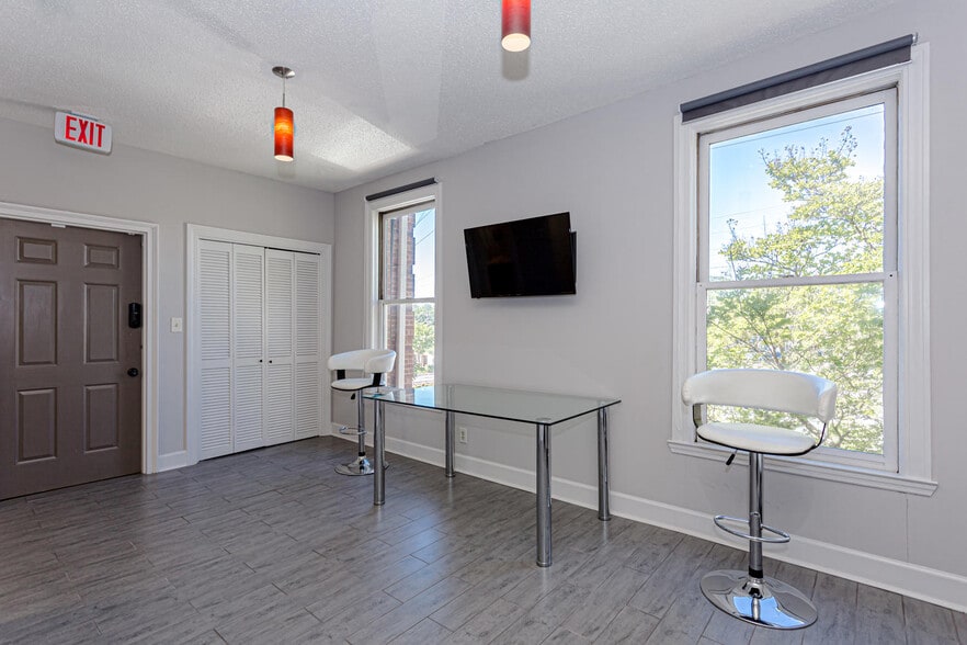 More Photos Of 3015-3025 Piedmont Rd NE, Atlanta Office For Sale