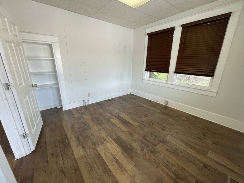 More Photos Of 312 W Main St, Waverly Freestanding For Sale