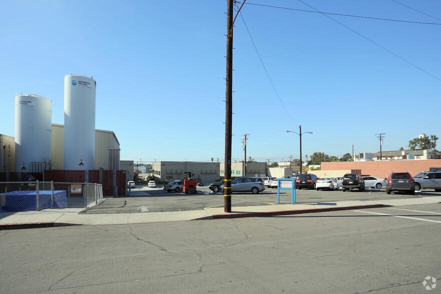 More Photos Of 124-132 Maryland St, El Segundo Unknown For Lease