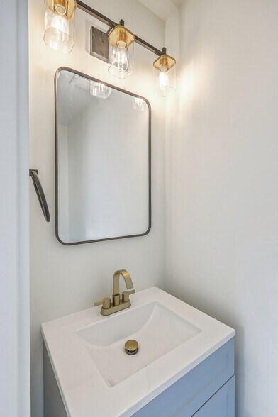 More Photos Of 68 Lee St, Charleston Apartments For Sale