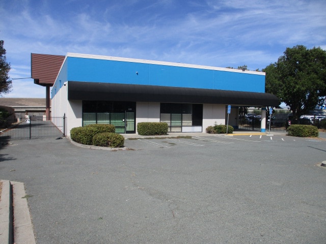 More Photos Of 2685 E Leland Rd, Pittsburg Freestanding For Lease