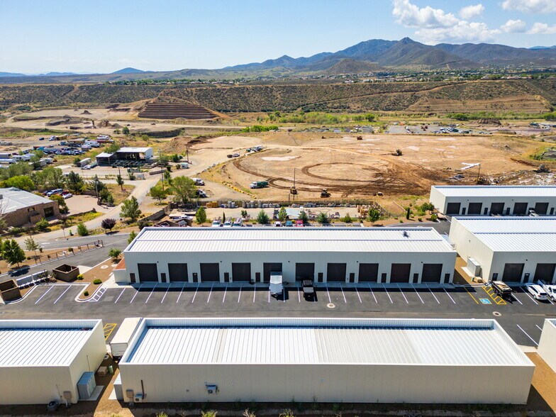 More Photos Of 2700 N Lake Valley Rd, Prescott Valley Light Manufacturing For Sale