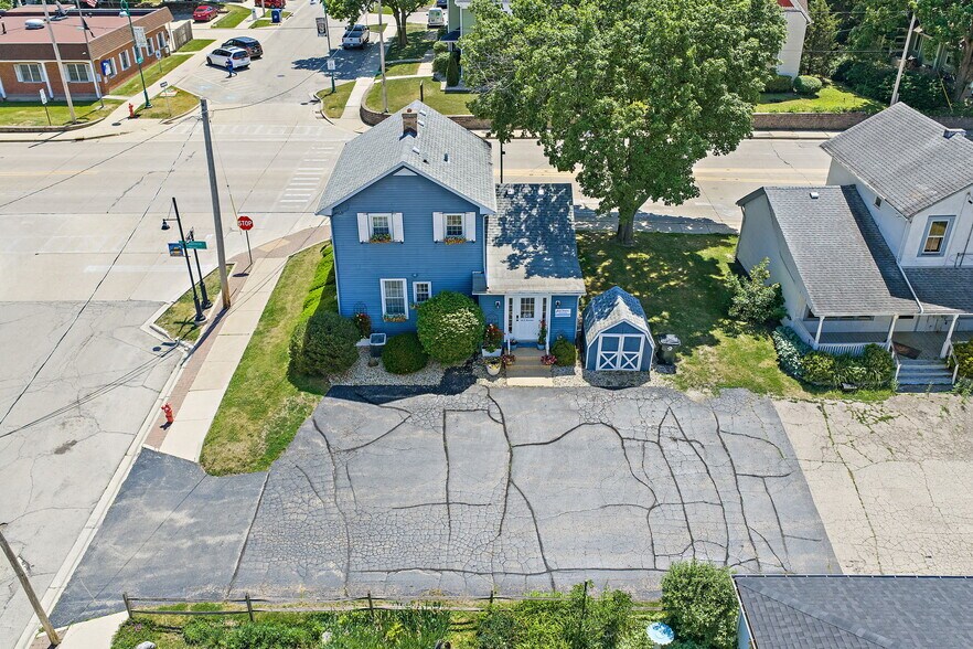 More Photos Of 55 S Madison St, Oswego Office For Sale