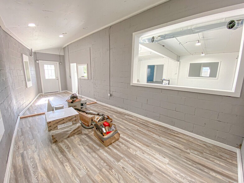 More Photos Of 15 Georgetown Rd, Wrightstown Service For Lease