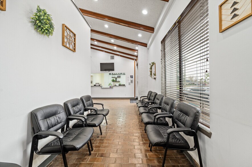 More Photos Of 3339 Fairview St, Pasadena Medical For Lease