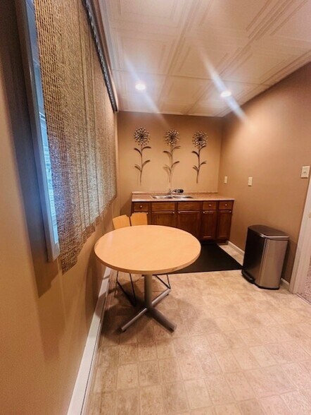 More Photos Of 62 Public Sq, Salem Storefront Retail Office For Sale