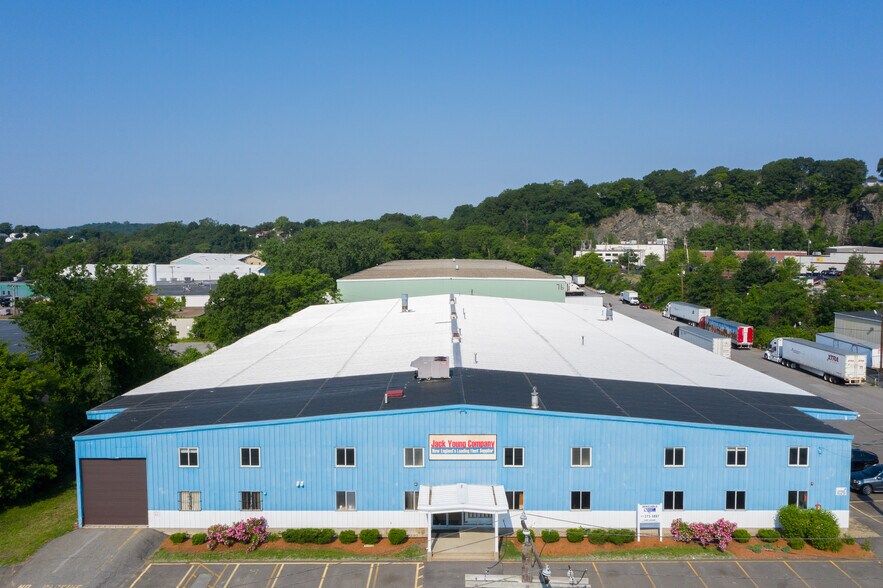 Primary Photo Of 80 Holton St, Woburn Service For Lease