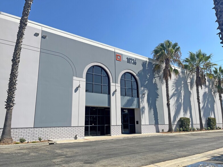 More Photos Of 10712-10748 Bloomfield Ave, Santa Fe Springs Warehouse For Lease