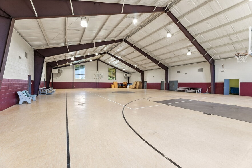 More Photos Of 120 David Wade Dr, Victoria Rehabilitation Center For Sale