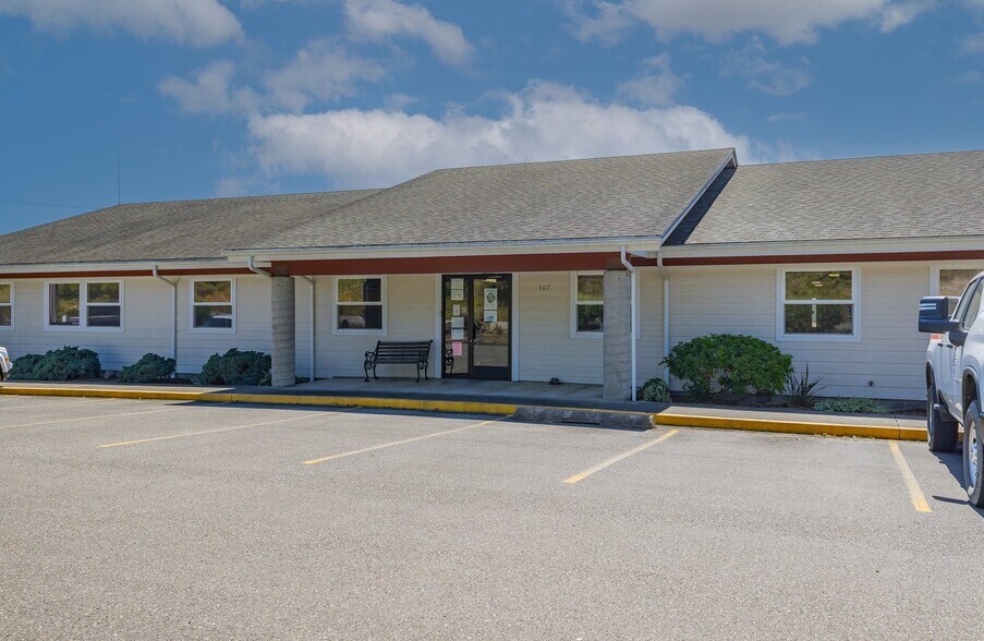 More Photos Of 307 Highway 42 E, Coquille Industrial For Sale